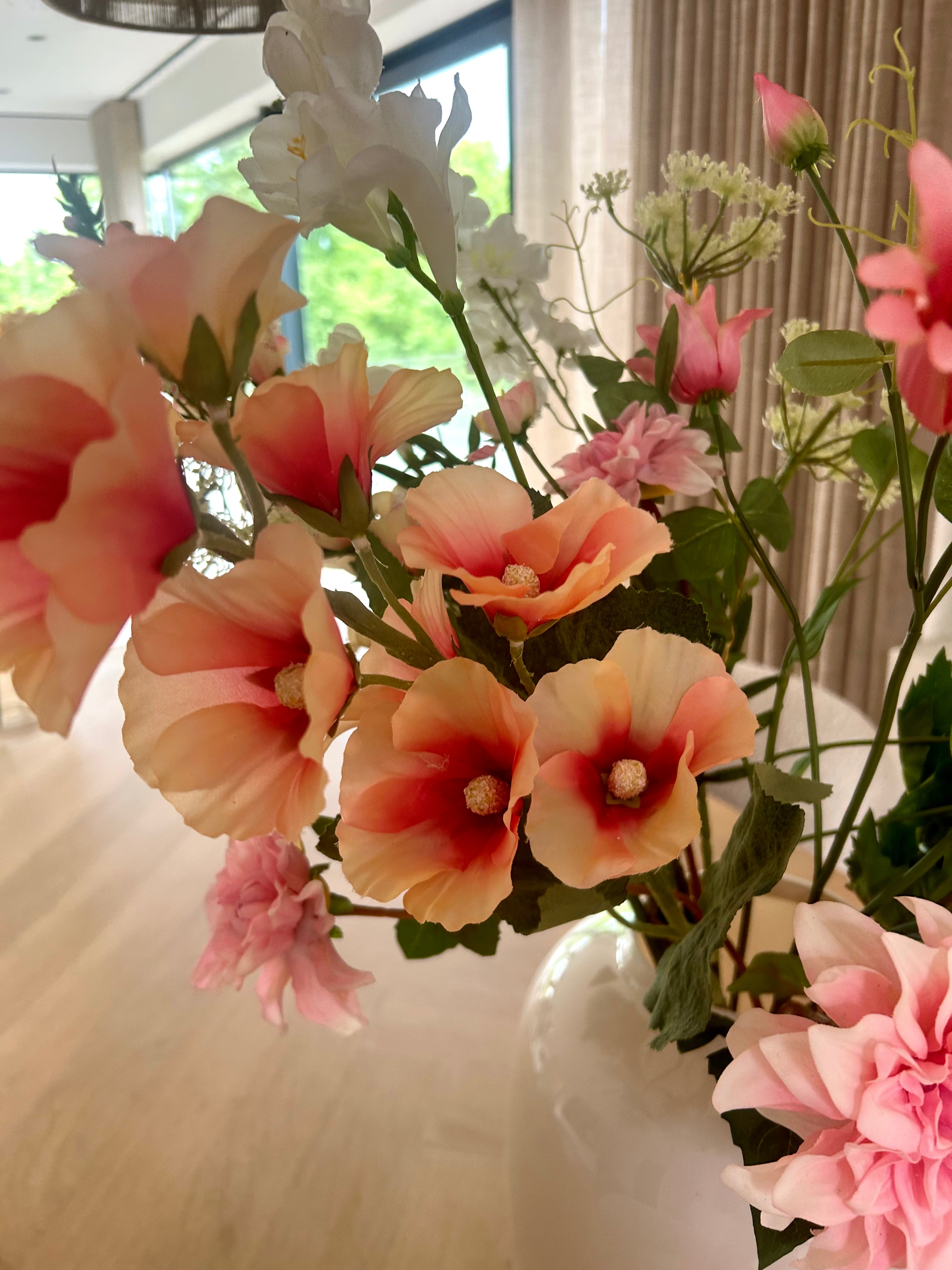 Boeket June